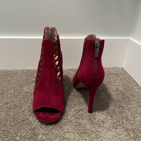 Vince Camuto Red Open Toe Boot - Picture 4 of 6